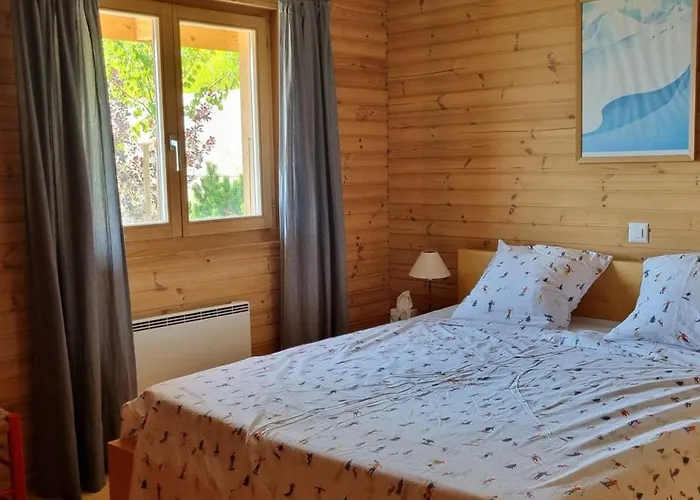 South-facing 15 Minutes From Skiing Chalet *