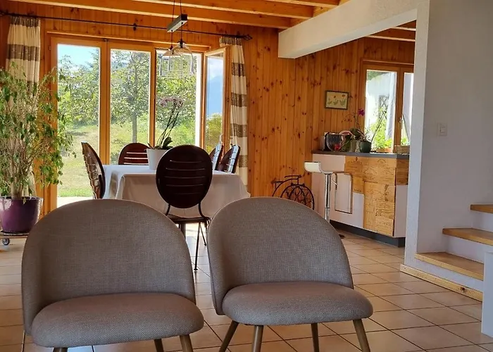 South-facing 15 Minutes From Skiing Chalet *